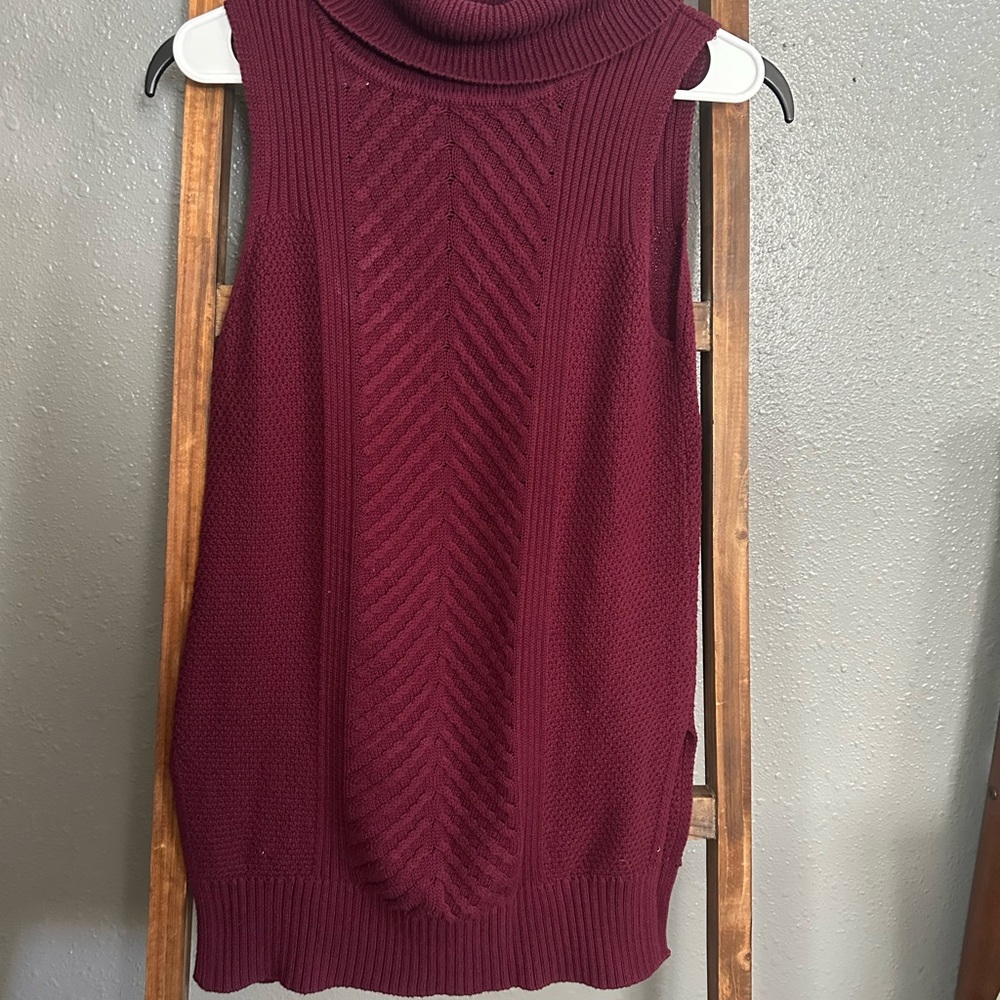 Sleeveless Burgundy Sweater
